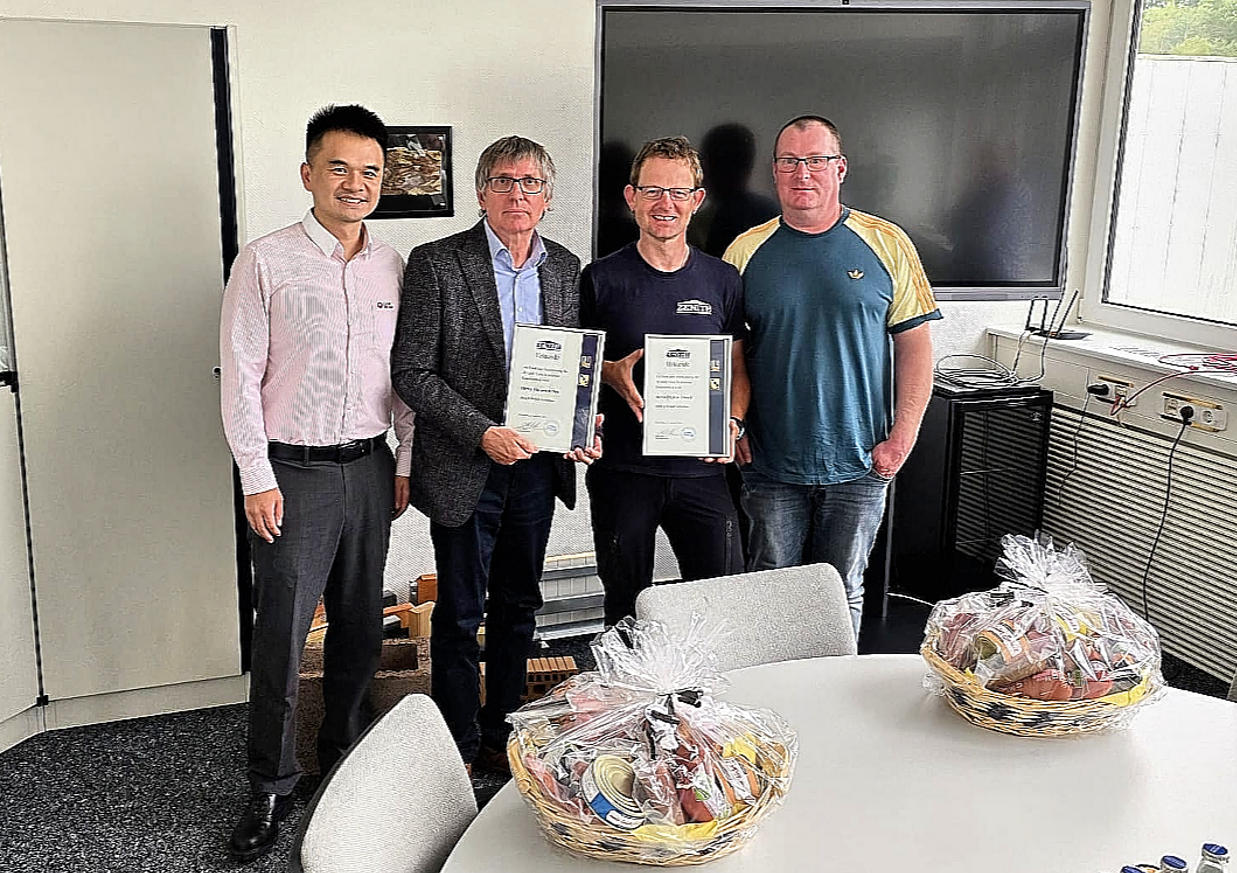 കരകൗശലവിദ്യയ്ക്ക് സല്യൂട്ട്, സ്ഥിരോത്സാഹത്തിന് സല്യൂട്ട്